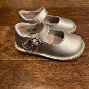 L’Amour toddler shoe